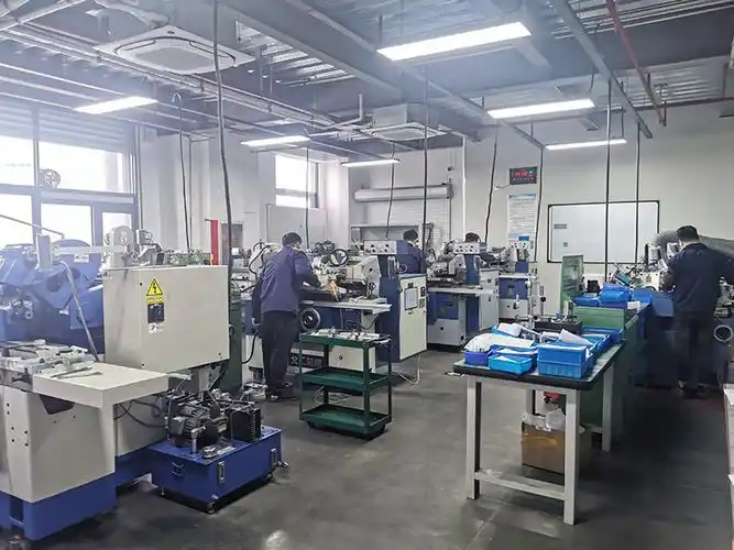 FEIYU sourcing team visiting and evaluating an industrial manufacturing facility in Hebei, China